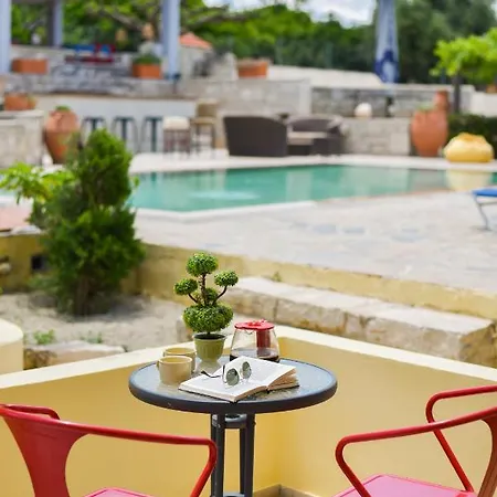 Stefania Dream Aparthotel Erfoi