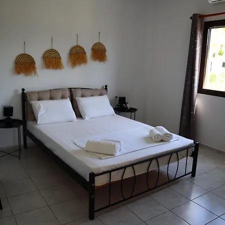 Stefania Dream Aparthotel Erfoi